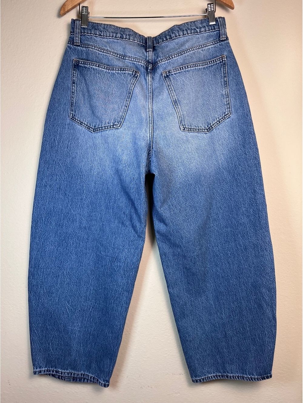 UNIVERSAL THREAD High Rise Easy Barrel Leg Denim Jeans Light Wash Size 10 - Picture 13 of 13